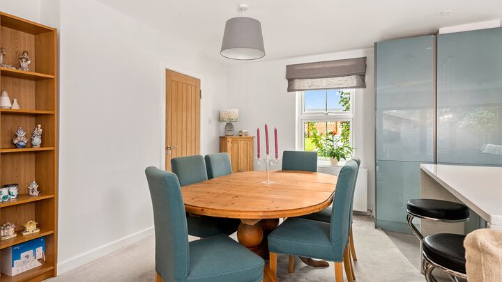 9. 201014-083 Dining table.jpg