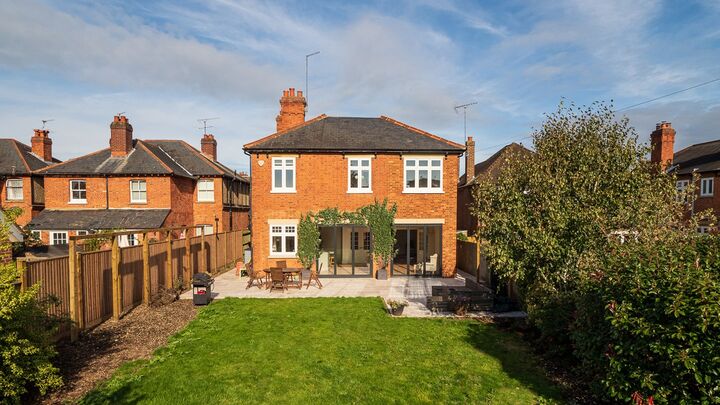 14b. 201009-140 rear elevation with climbers.jpg