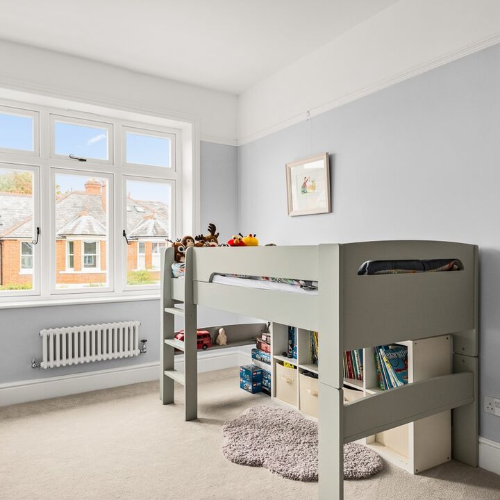 13. 201009-404 Kid's bedroom.jpg