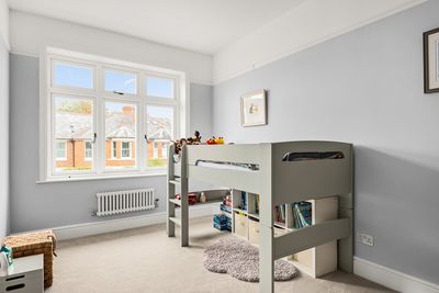 13. 201009-404 Kid's bedroom.jpg