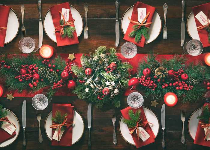 Traditional Christmas table layout