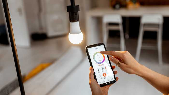 Controlling a smart lightbulb from a phone