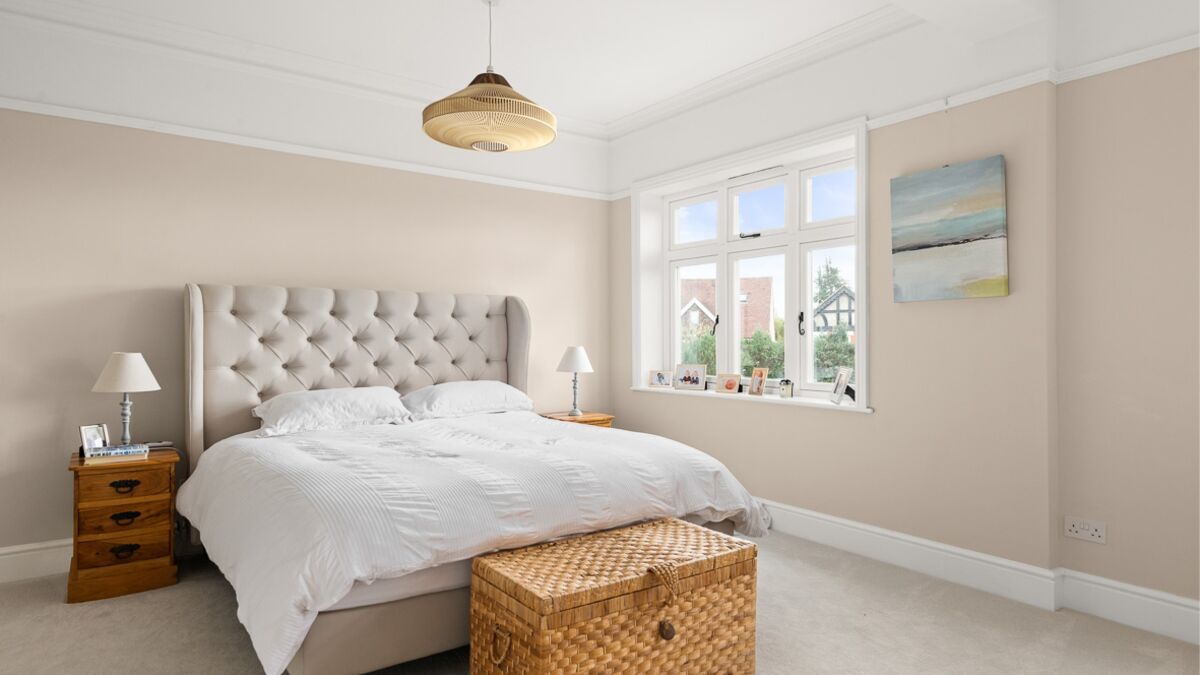 9b. 201009-388 Bedroom 1.jpg