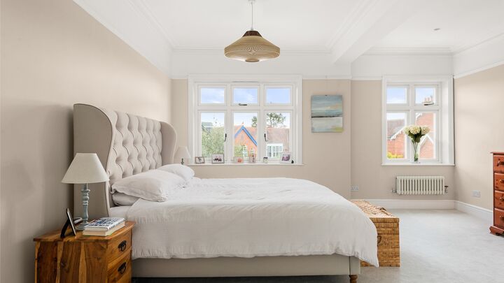 10b. 201009-392 Bedroom 1.jpg