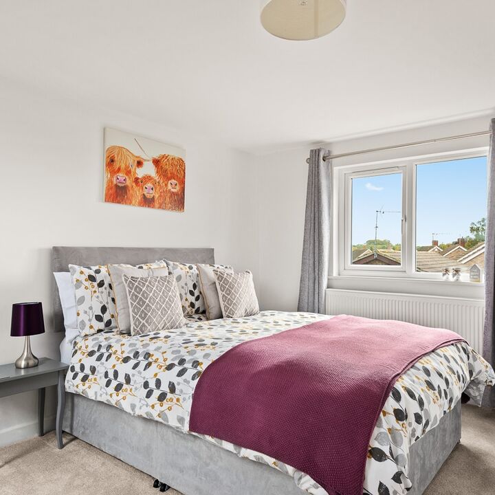 14. 201014-109 Top bedroom.jpg