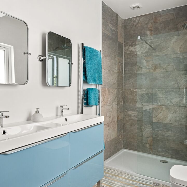 13. 201014-105 Ensuite.jpg