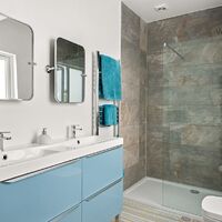 13. 201014-105 Ensuite.jpg