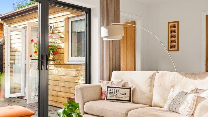 6. 201014-012 Sofa feature.jpg